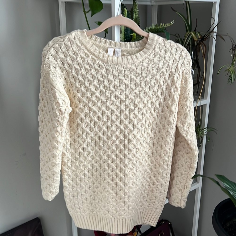 Cream color knitted sweater